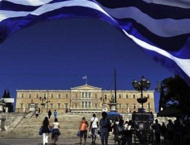 Bloomberg: «Η Ελλάδα είναι η σταρ των επιδόσεων»